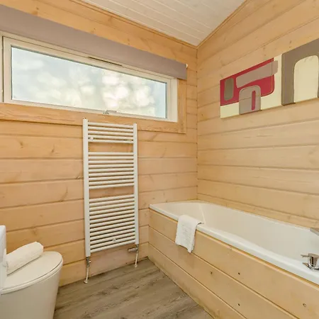 Landal Woodland Lakes Village de vacances